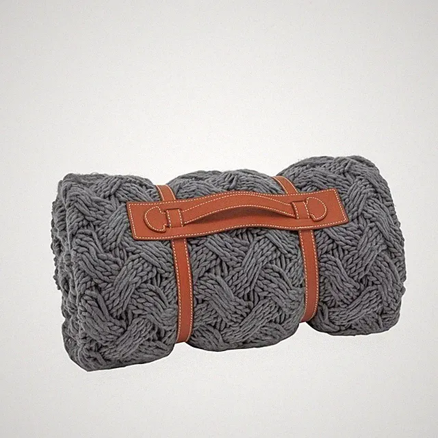 Nordic Yarn 50x60 Throw with Faux Leather Carrier - Grey